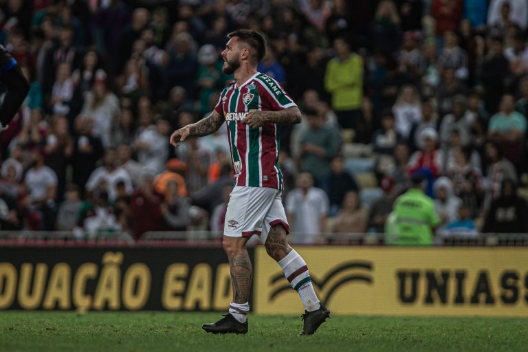 Nathan não segue no Fluminense em 2023.