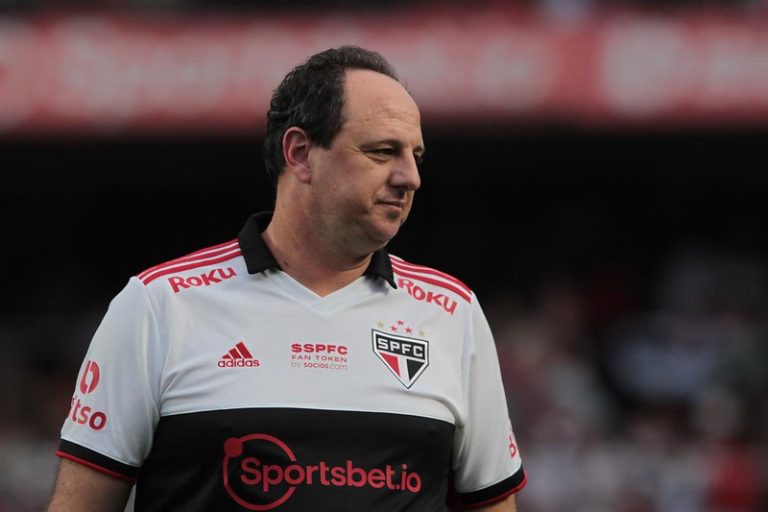 Ceni dizque São Paulo tem duas alternativas. Foto: Rubens Chiri/Saopaulofc.net.