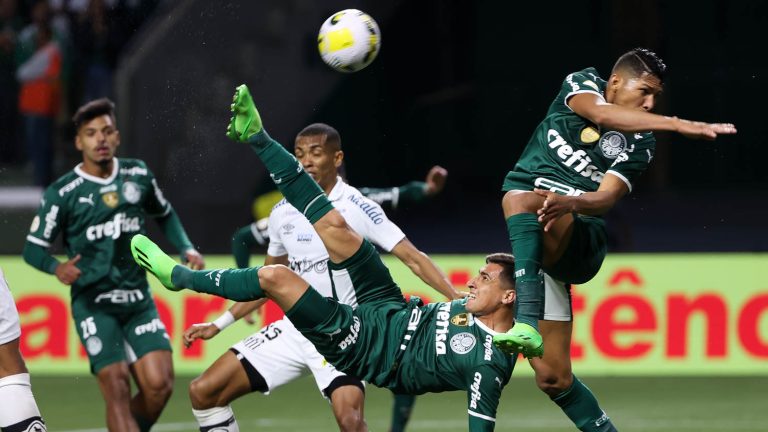 Merentiel em gol do Palmeiras sobre o Santos