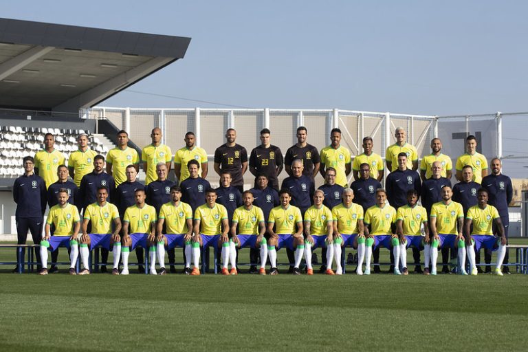 Equipe da seleção brasileira no Qatar. Foto: Lucas Figueiredo/CBF