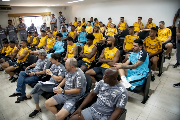 Elenco do Santos se reapresenta com 37 jogadores para a pré-temporada; saídas devem ser confirmadas