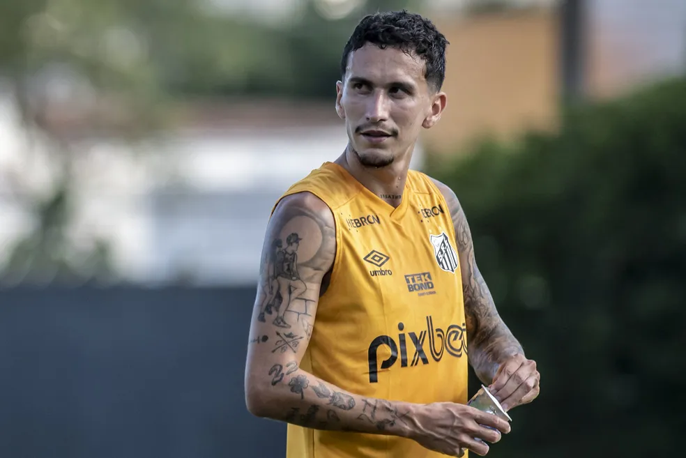 Dodi voltou a treinar com o elenco do Santos