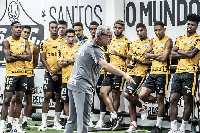 Odair Hellmann tem dúvida no ataque do Santos para a segunda rodada do Paulistão