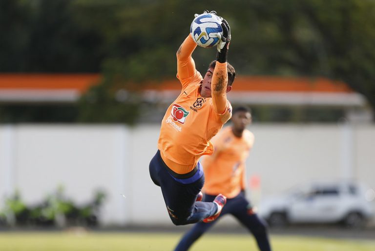 Mycael, goleiro do Athletico-PR e Seleção Brasileira. Foto: Rafael Ribeiro/CBF