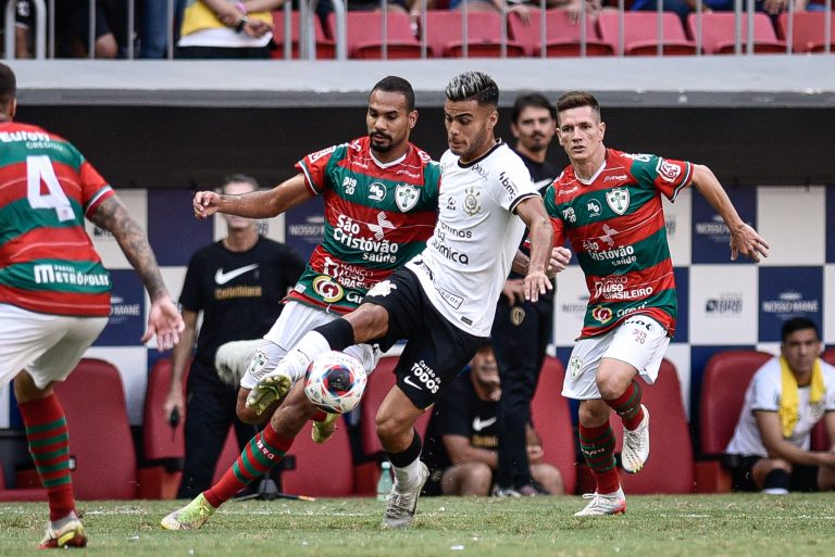 Portuguesa e Corinthians, em campo pelo Campeonato Paulista de 2023