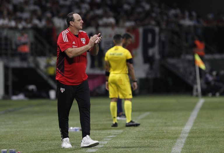 Após eliminação no Campeonato Paulista, Rogério Ceni admite culpa do São Paulo: “Tínhamos obrigação de passar”