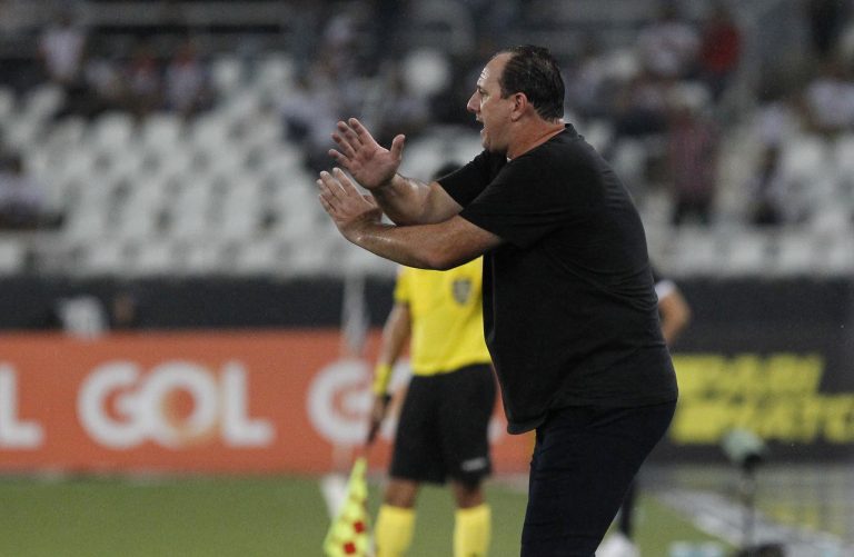 Técnico do São Paulo, Rogério Ceni lamenta derrota e diz que a equipe merecia vencer o Botafogo