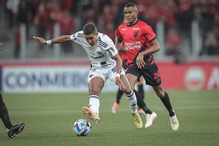 Atlético-MG e Athletico-PR se enfrentam neste sábado (29), pelo Brasileirão. Foto: Pedro Souza/Atlético-MG