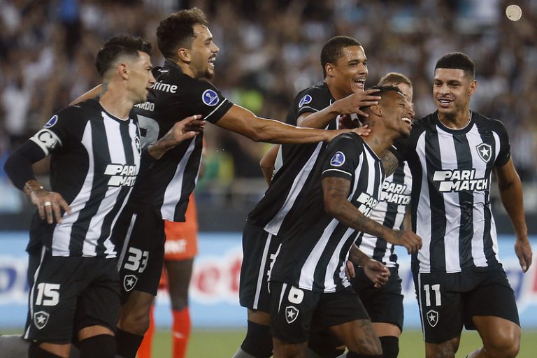 Bahia e Botafogo se enfrentam nesta segunda (24). Foto: Vitor Silva/Botafogo