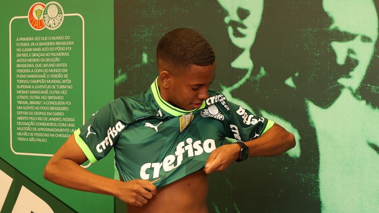 Estêvão, atacante do Palmeiras