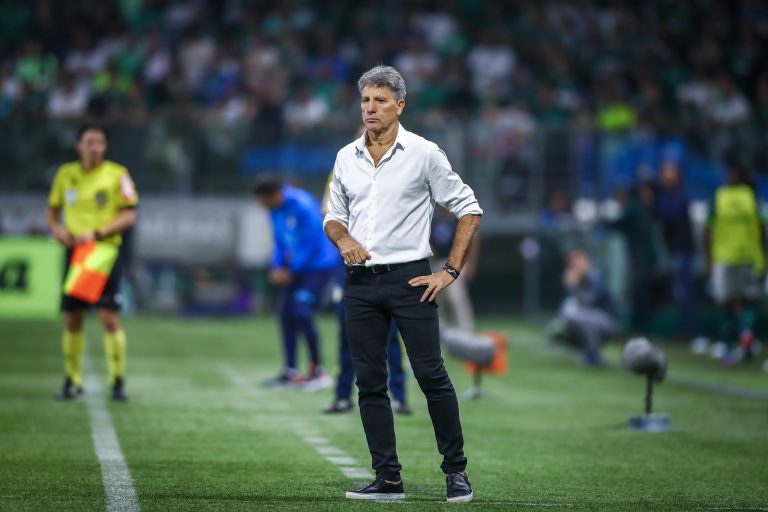 Renato reconhece oscilação do Grêmio, mas pede calma após goleada sofrida para o Palmeiras: “Sem desespero”