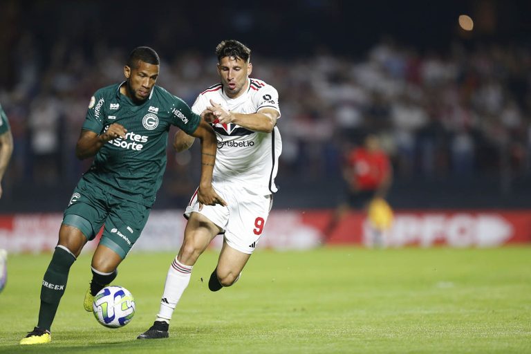 São Paulo e Goiás, em campo pelo Campeonato Brasileiro de 2023