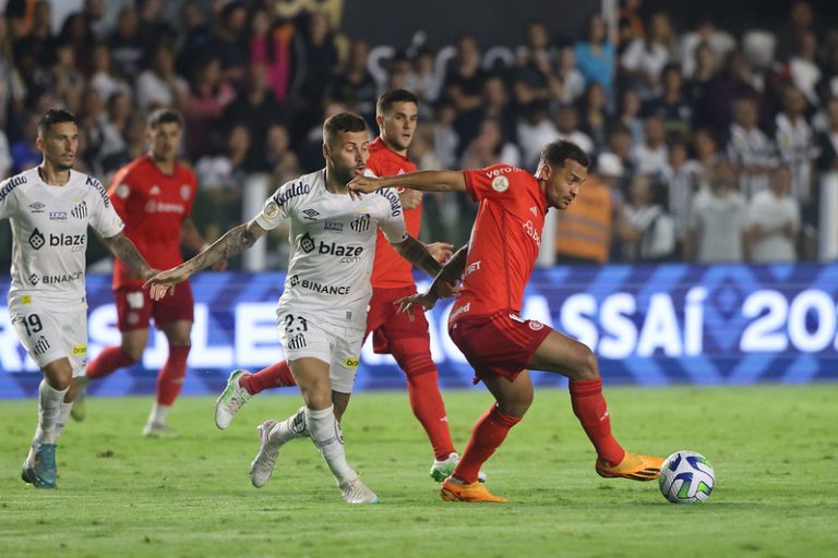 Santos 1 x 1 Internacional, 9ª rodada do Brasileirão 2023. Foto: Ricardo Duarte/SC Internacional