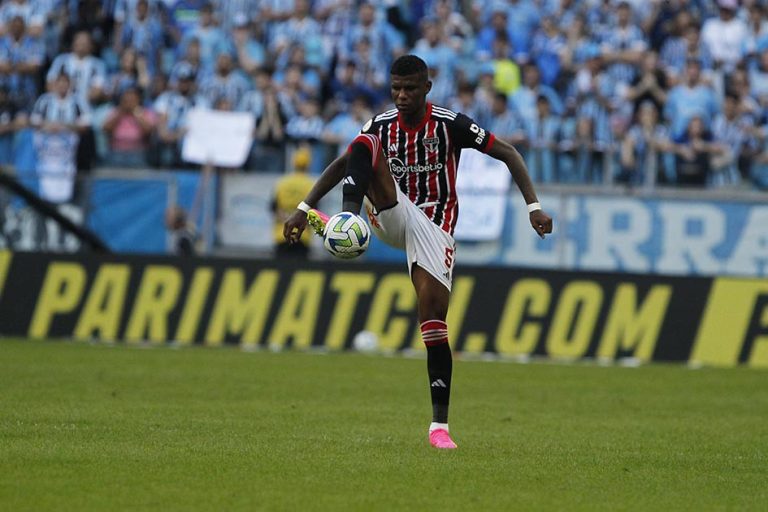 São Paulo tenta continuar com a defesa invicta na Sul-Americana em jogo desta quinta