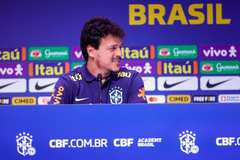 Fernando Diniz tem Neymar e mais três jogadores como ‘pilares’ neste ciclo na Seleção Brasileira