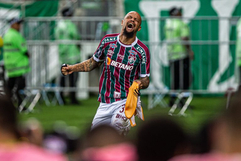 VÍDEO: Felipe Melo faz careta após assistir a classificação do Inter na Libertadores