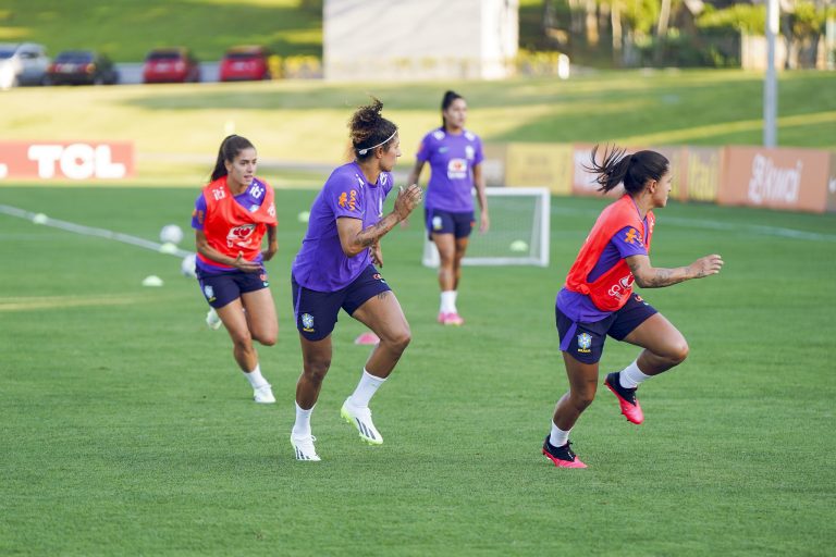 Após dois anos e meio, Marta e Cristiane se reencontram na Seleção Brasileira Feminina