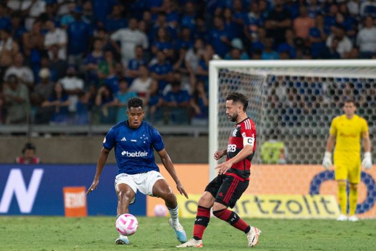 Flamengo bateu o Cruzeiro no Mineirão