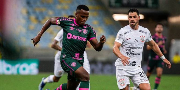 Fluminense e Corinthians empataram por 3 a 3