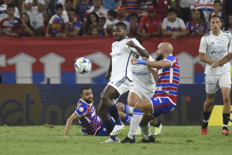 ruzeiro venceu o Fortaleza por 1 a 0