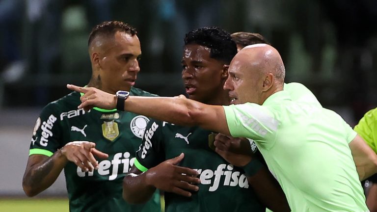 Breno Lopes, Endrick e Vítor Castanheira, do Palmeiras. Foto: Cesar Greco/Palmeiras