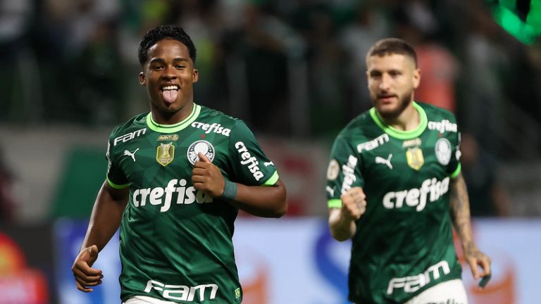 Endrick e Zé Rafael, do Palmeiras. Foto: Cesar Greco/Palmeiras