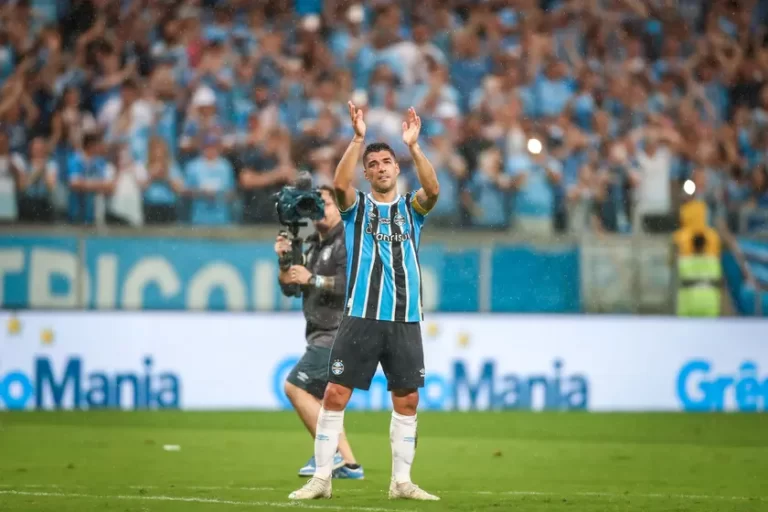 Suárez antecipa saída do Grêmio por dores e calendário apertado (Foto: Lucas Uebel / Gremio)