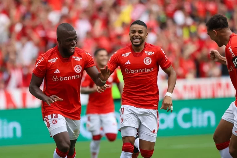 Enner Valencia e Wanderson, do Internacional. Foto: Reprodução/SC Internacional