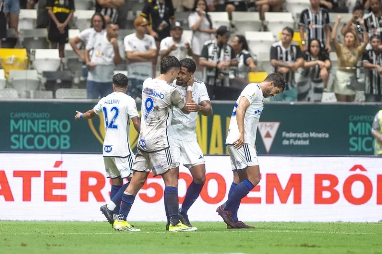 Time do Cruzeiro na final do Mineiro 2024. Foto: Staff Images/Cruzeiro