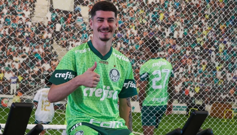 Rômulo treinando no CT do Palmeiras. Foto: Fabio Menotti/Palmeiras