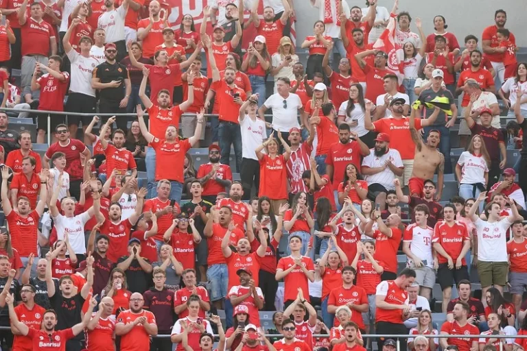 Torcida do Internacional na arquibancada. Foto: Ricardo Duarte/SC Internacional