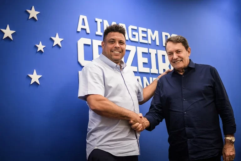 Ronaldo e Pedro Lourenço, em coletiva no Cruzeiro. Foto: Gustavo Aleixo/Cruzeiro