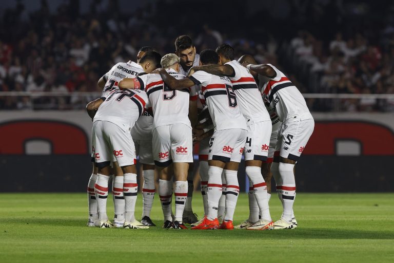 Jogadores do São Paulo antes da partida