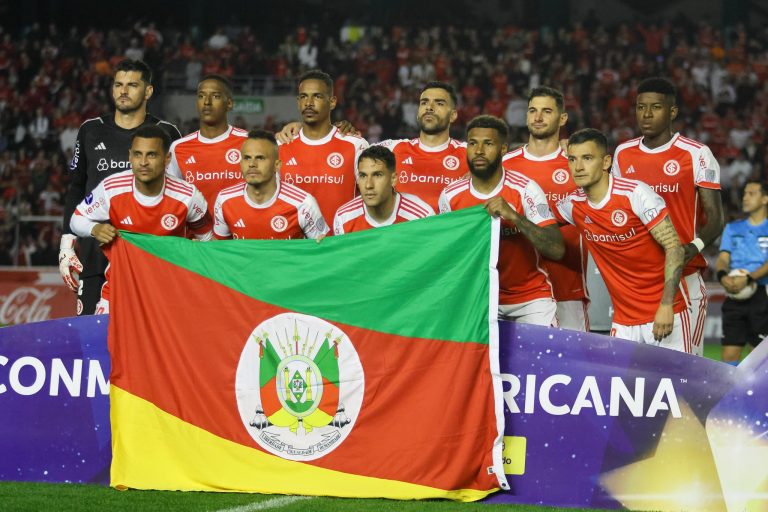 Jogadores do Internacional perfilados