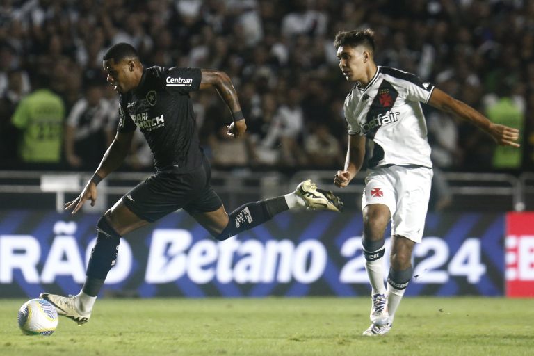 Vasco e Botafogo empataram por 1 a 1 em São Januário