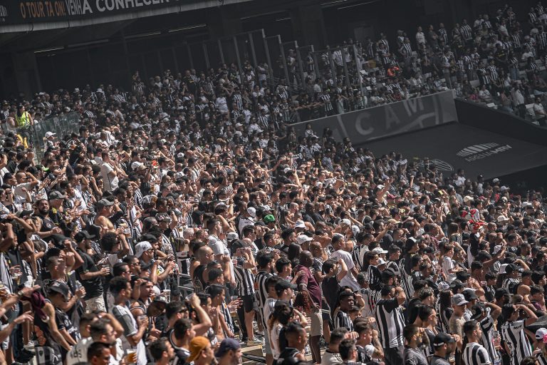 Torcida do Galo na Arena MRV