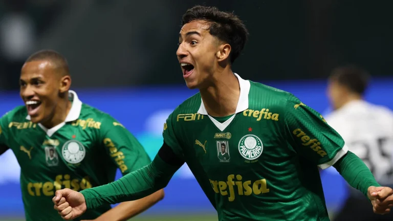 Vitor Reis, zagueiro do Palmeiras. Foto: Cesar Greco/Palmeiras