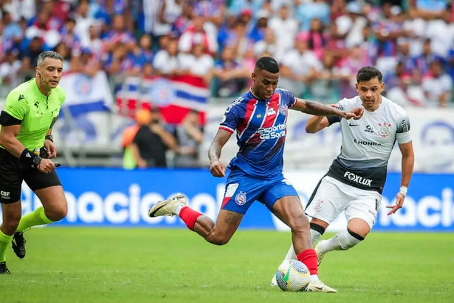 Romero em ação contra o Bahia