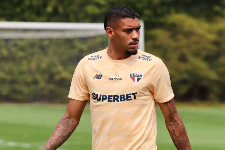 Ruan Tressoldi está perto de assinar com o Atlético-MG