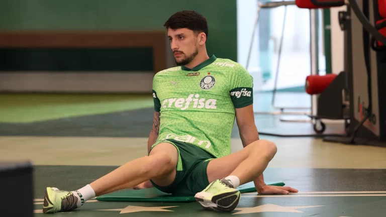 Joaquín Piquerez, lateral-esquerdo do Palmeiras. Foto: Cesar Greco/Palmeiras