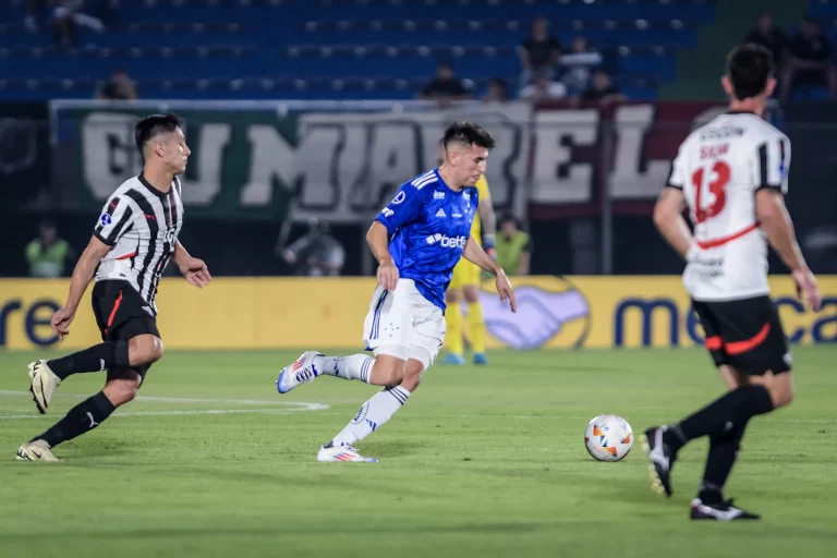 Libertad 0 x 2 Cruzeiro, quartas de final (ida) da Sul-Americana 2024. Foto: Gustavo Aleixo/Cruzeiro