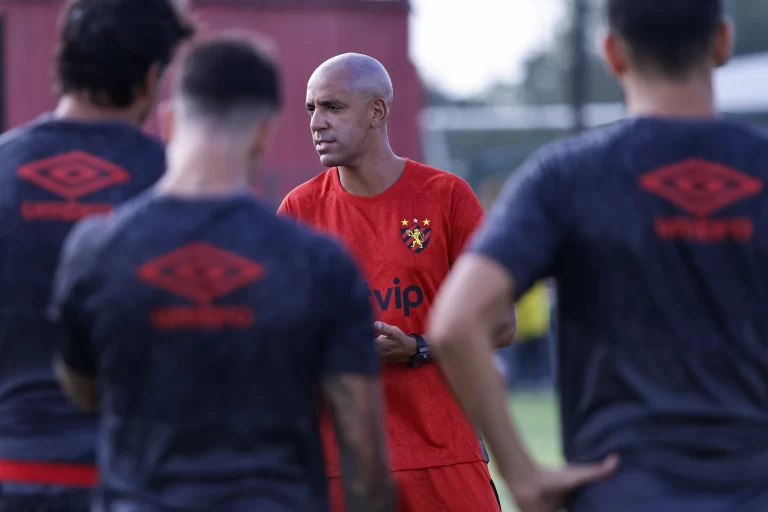 Técnico Pepa, do Sport. Foto: Paulo Paiva/ Sport Recife