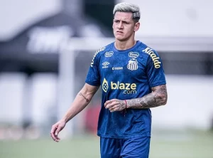 Léo Godoy deve deixar o Santos para voltar ao futebol argentino