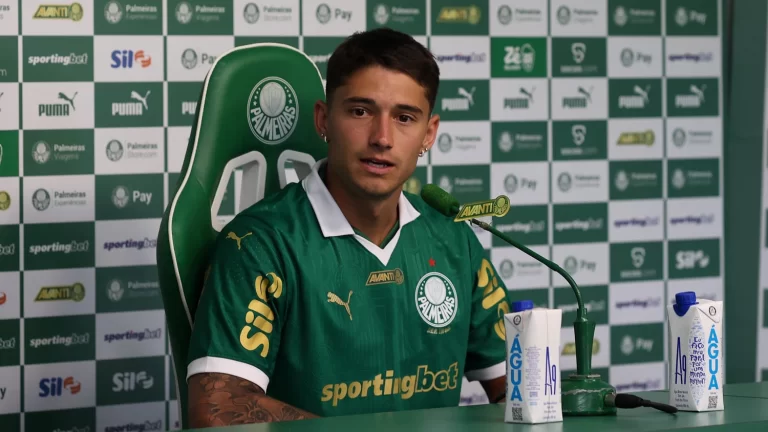 Emiliano Martínez é apresentado no Palmeiras. Foto: Cesar Greco/Palmeiras