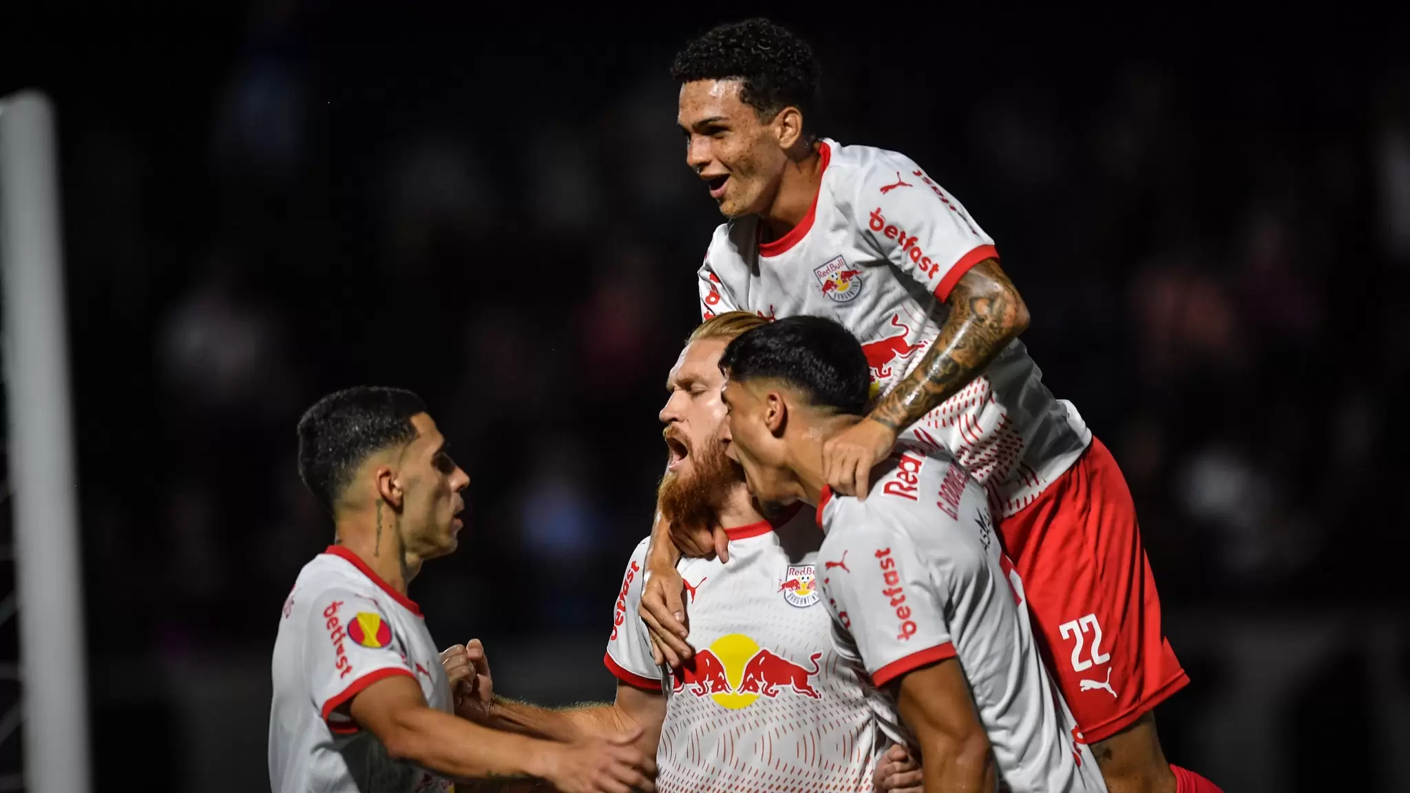 Time do Red Bull Bragantino comemora gol contra o Mirassol, no Paulistão 2025. Foto: Ari Ferreira/Red Bull Bragantino