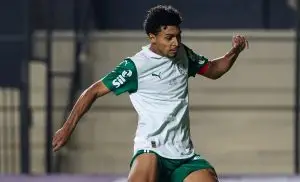 Luighi, atacante do Palmeiras, converte pênalti na final da Libertadores Sub-20 2025. Foto: Fabio Menotti/Palmeiras