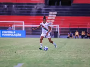 Jogadora do Fluminense durante duelo com o Sport, no Brasileirão Feminino 2025. Foto: GLAU PEIXOTO/FLUMINENSE