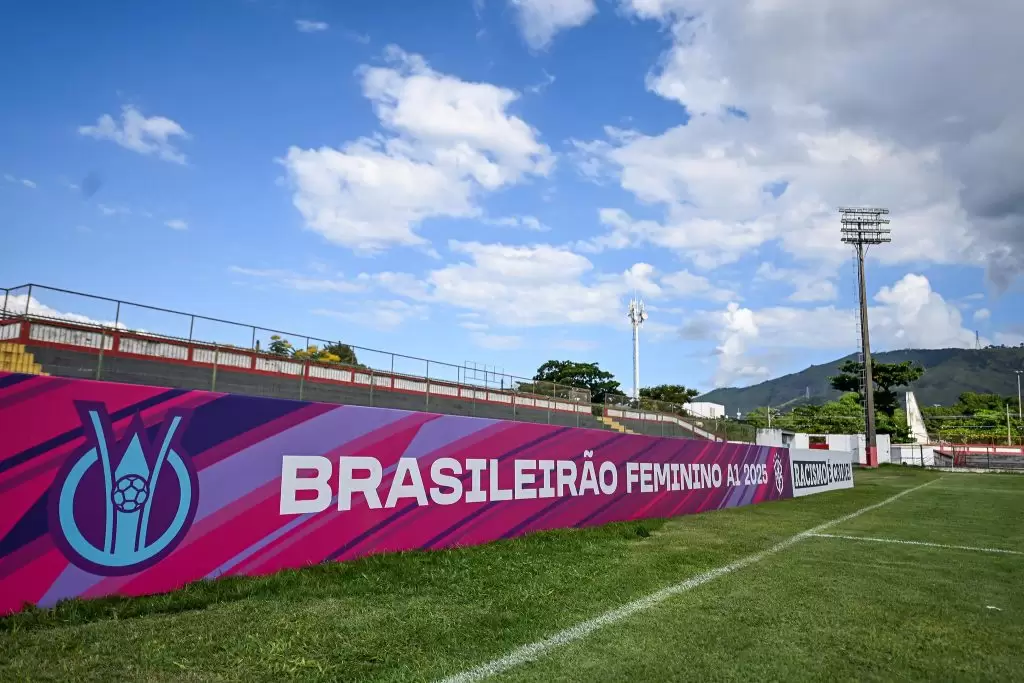 Bola do Brasileirão Feminino 2025. Foto: Nayra Halm/Staff Images Woman/CBF
