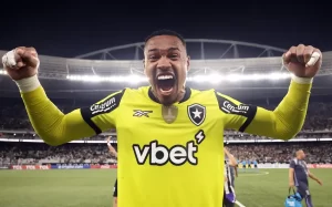 Botafogo recusa proposta da Premier League para o goleiro John