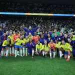 Jogadoras e comissão técnica após vencer o Japão por 3 a 1 na Neo Química Arena em São Paulo